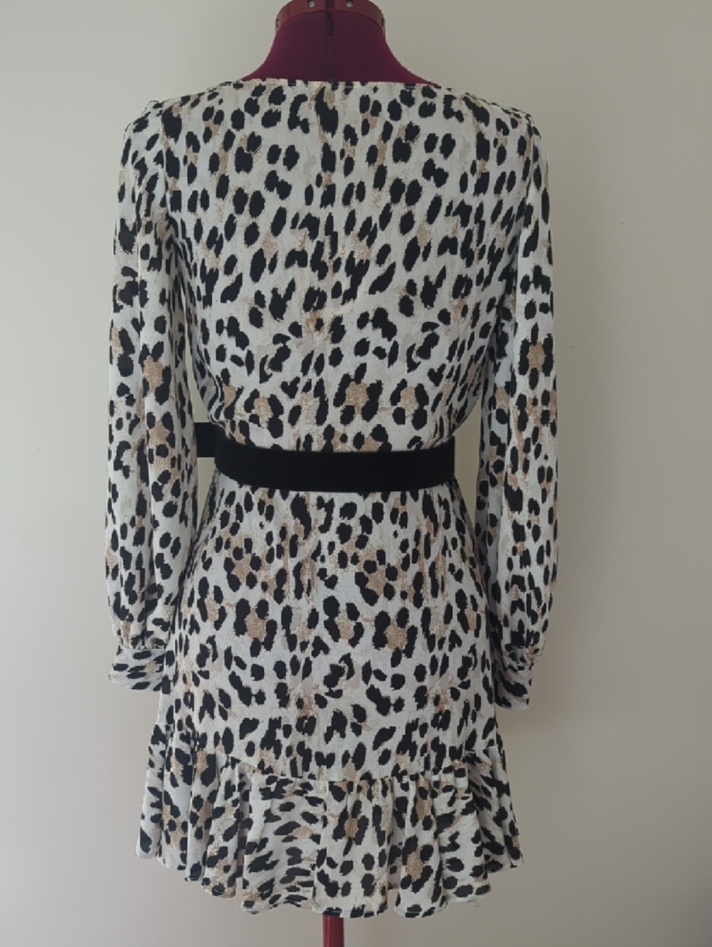 Leopard Print V-Neck Tiered Mini Dress with Black Belt - Picture 7 of 8